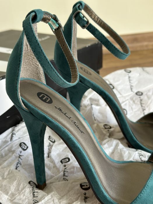 Босоніжки Michael Antonio