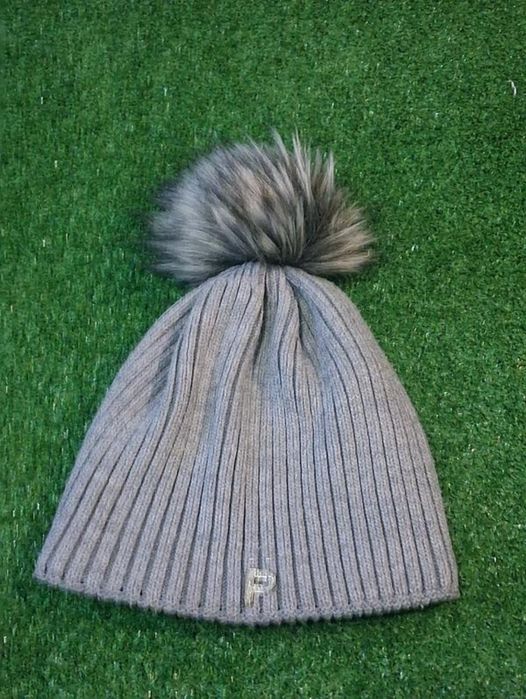 Шапка женская  зима - холодная осень