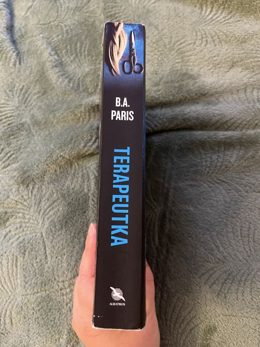 B. A. Paris Terapeutka