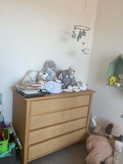 Vendo comoda de arrumação