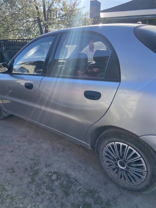 Автомобіль на повному ходу!!!