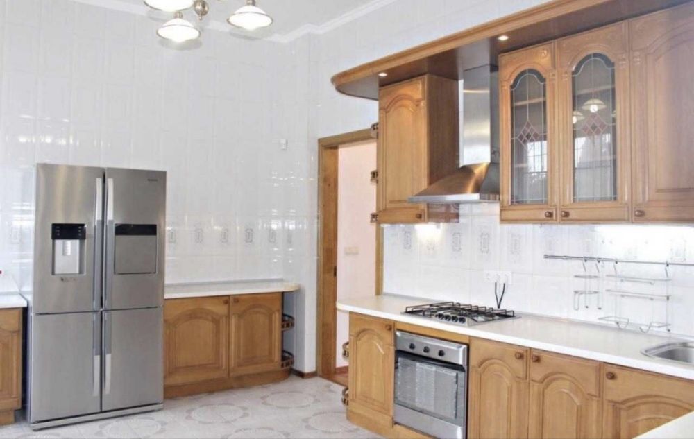 Без %. Оренда будинку поруч з метро Сирець. Генератор. Підвал. .