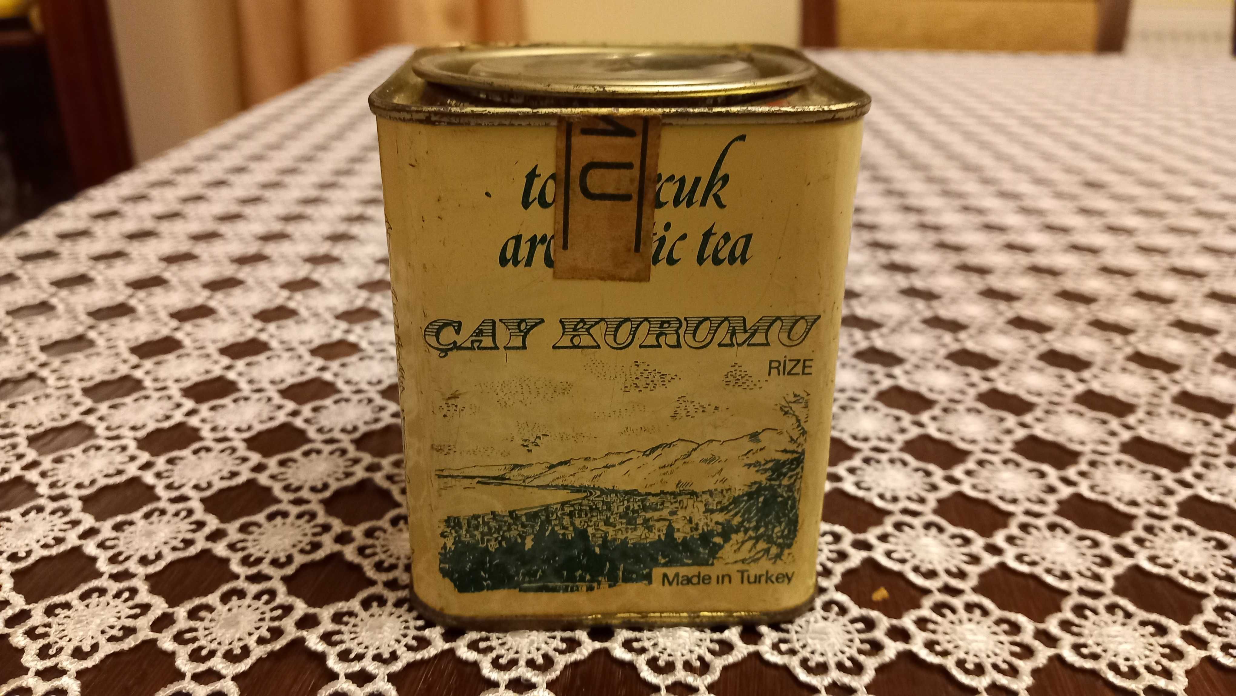 Kolekcja PRL metalowa puszka po herbacie Turecka herbata Tomurcuk