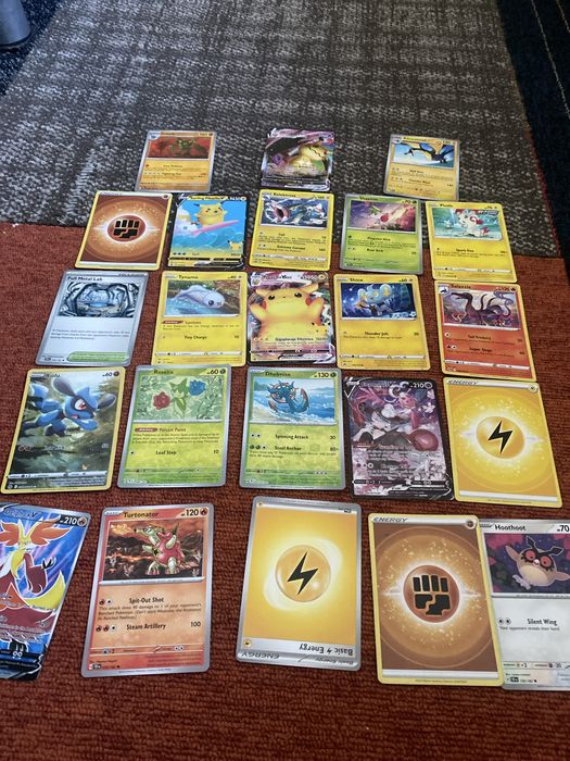 Pokemony 26 kart.