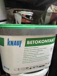 Betokontakt pod tynki gipsowe