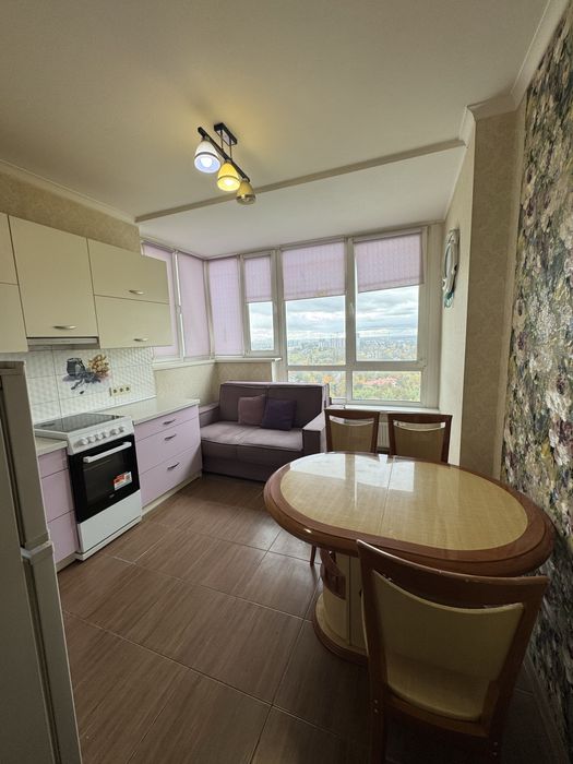 Продаж 1 кімн , Михайла  Донця 2А , Відрадний , Соломʼянка