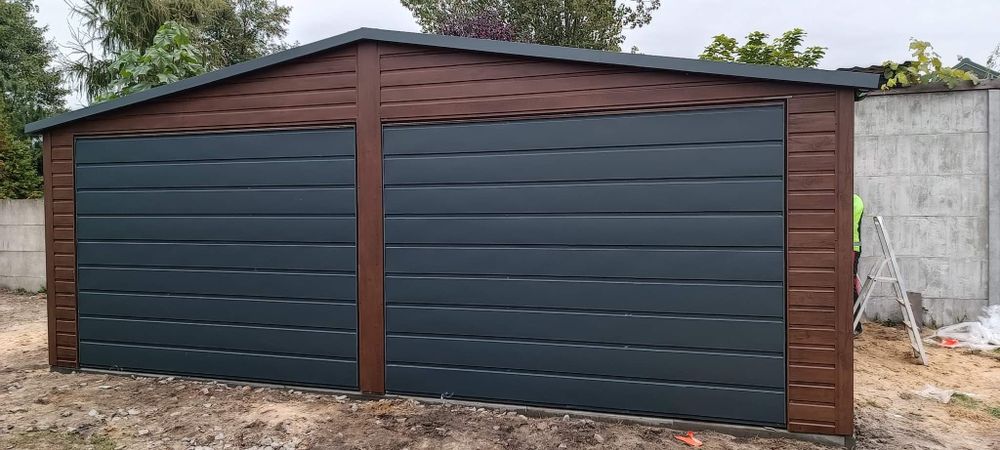 Garaz blaszany 7x6 drewnopodobny