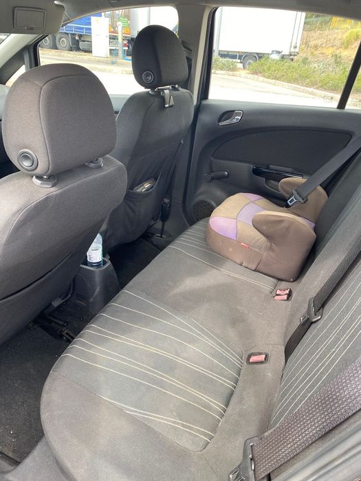 Opel Corsa 1.3 muito económico, o ideal para andar na cidade