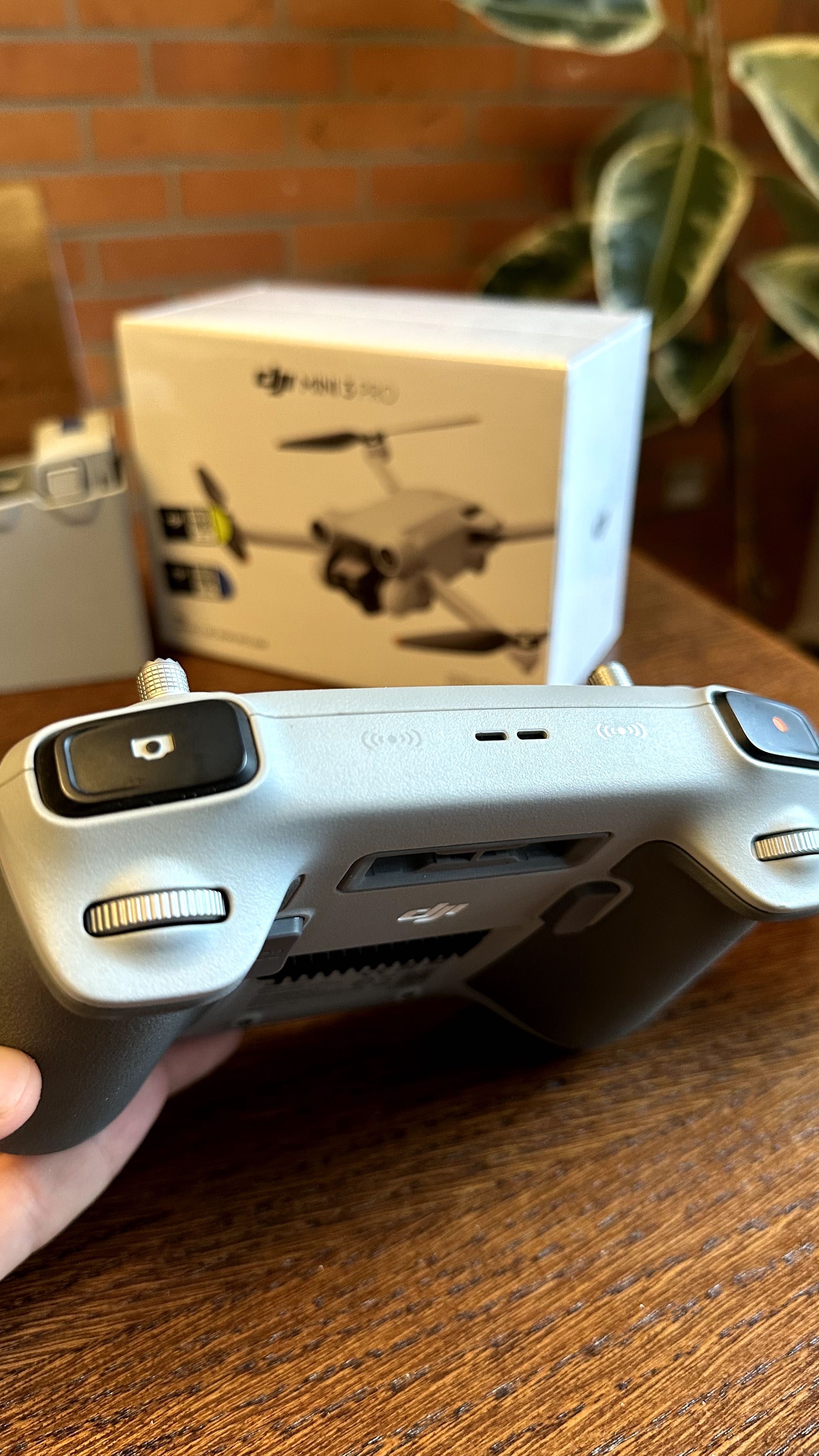 DJI Mini 3 Pro + Kontroler RC z ekranem | Fly More Combo | Nowy dron