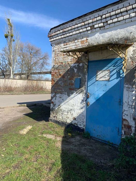 Продаж нежитлової будівлі (в пром зоні м. Умань)