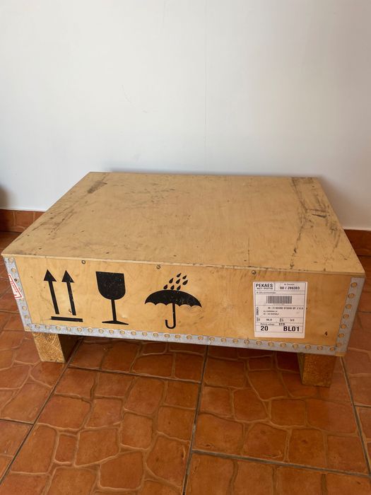 Stolik RTV GRYPHON Hi-end stan perfekcyjny produkcja Dania