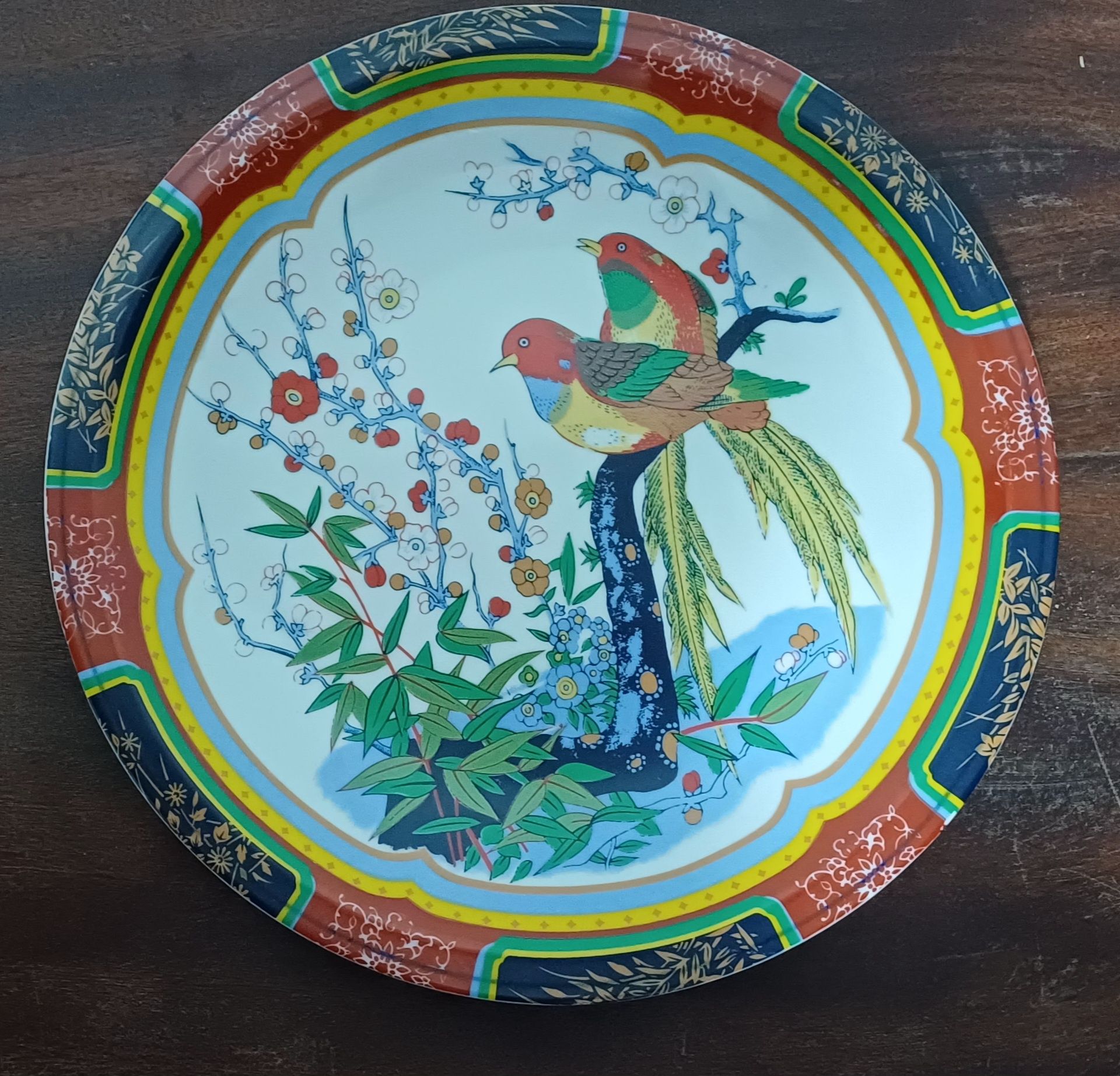 Prato de porcelana antigo
