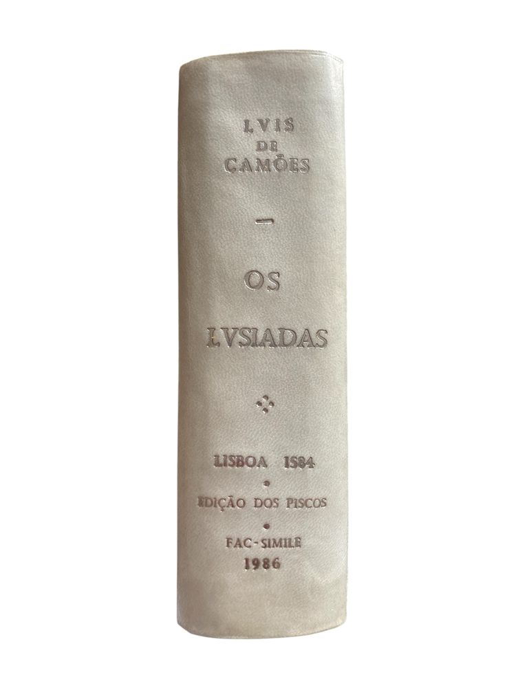 Livro - Os Lusíadas