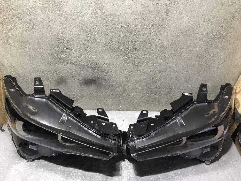 В продажу Фара права ліва Mazda cx-5 2022-2024 рік оригінал США