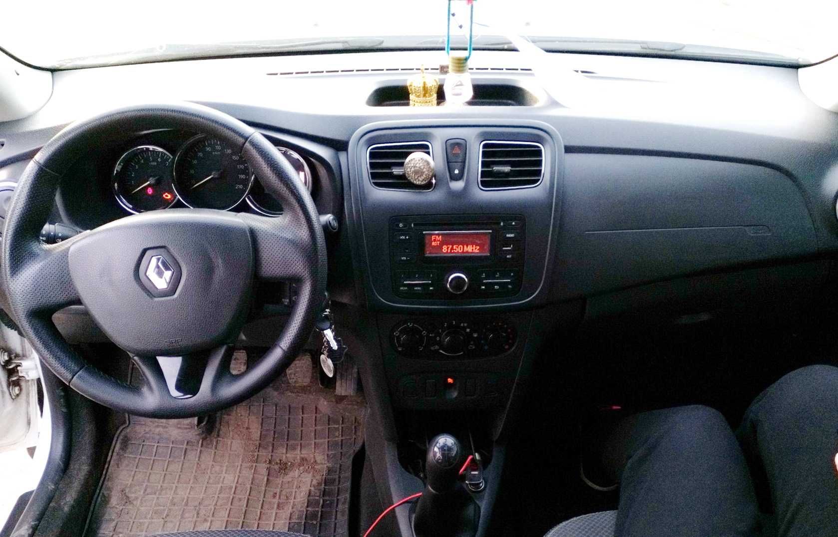 Продам RENAULT LOGAN, 2015 диз. 1,5