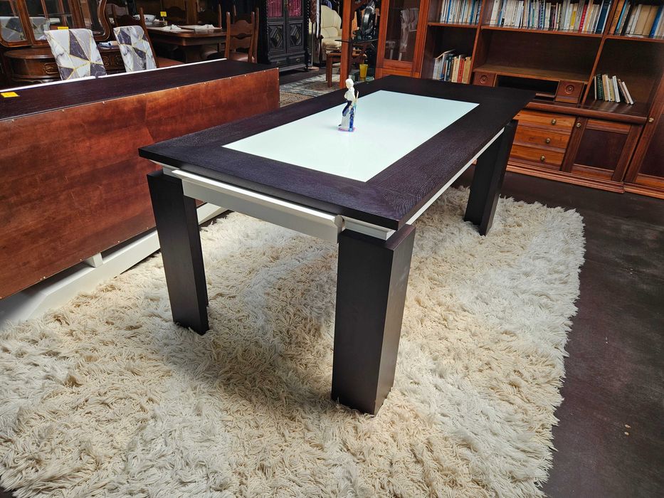 Mesa de sala com acabamento de vidro - Extensível - Muito bom estado