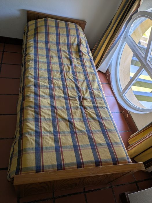 Cama de solteiro
