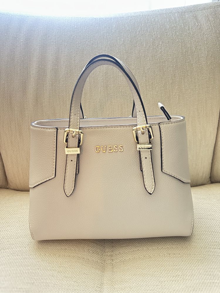 Сумка  жіночя  Guess ( оригінал )