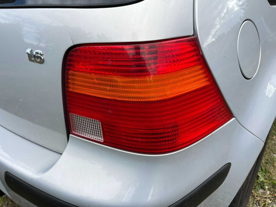 lampa tył tylna tylnia prawa vw golf iv 4 1j0 hatchback 1997 - 2006