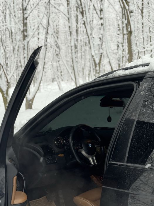 Х5Е53 4.4 бенз 2003 рік