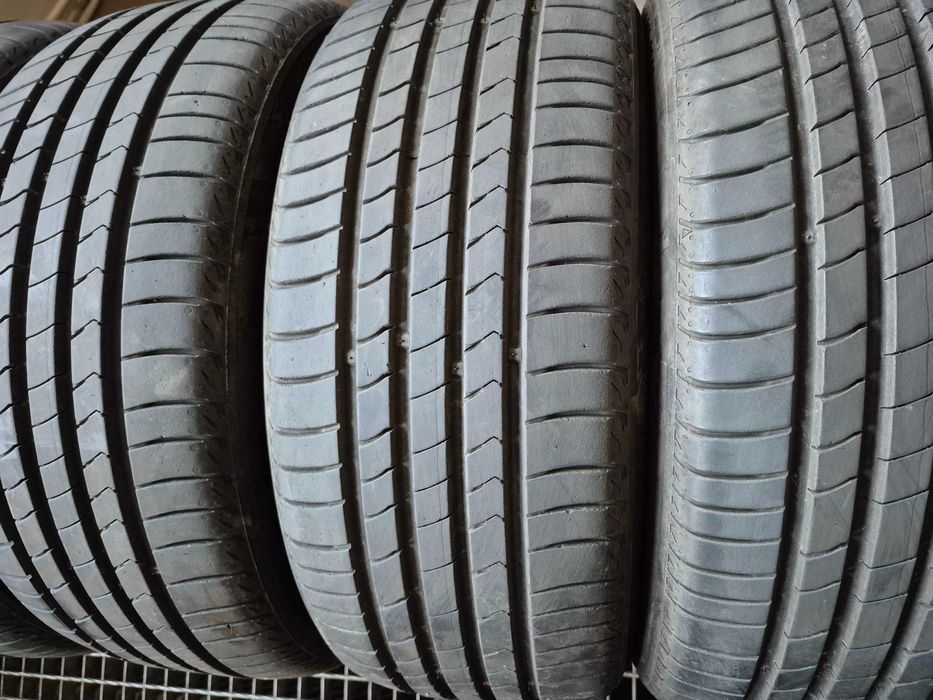 KUMHO  ECSTA  HS-51   215/45r16  JAK NOWE  7,5mm.