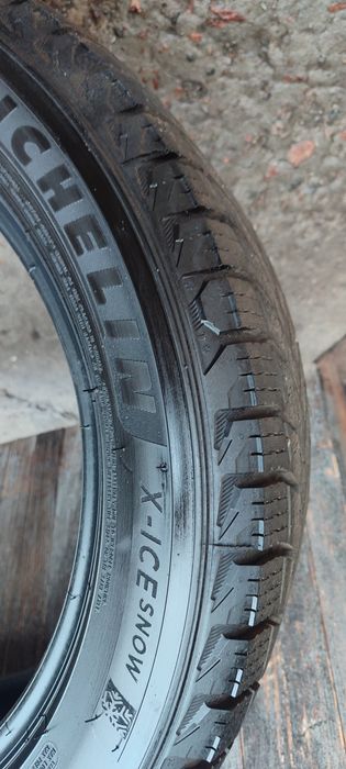 Шини 225 50 R18 Michelin x-ice