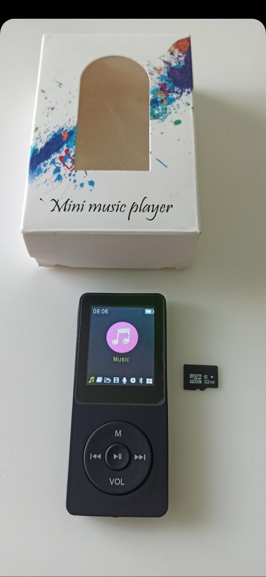 MP3 PLAYER.  Mini music player.