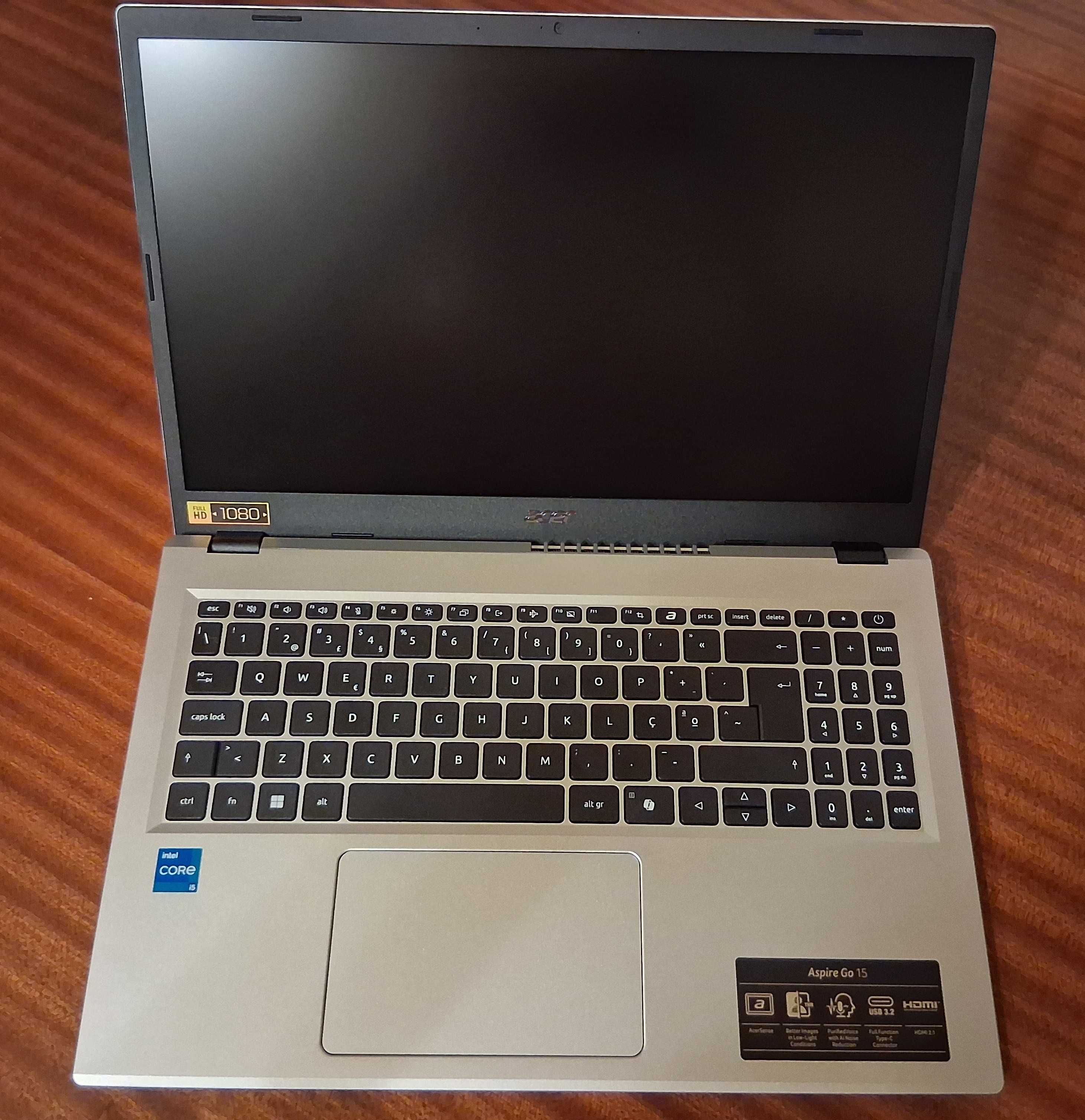 Computador portátil ACER Aspire Go 15 e impressora HP