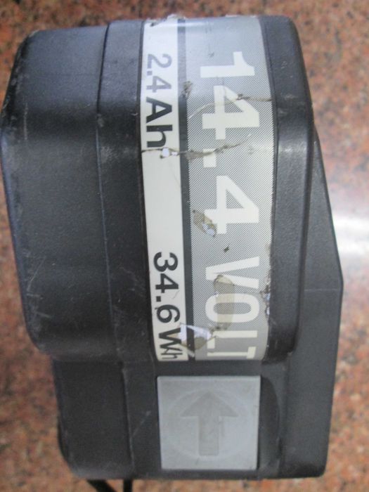 Carregador e 3 baterias para máquina de cintar FROMM USADO