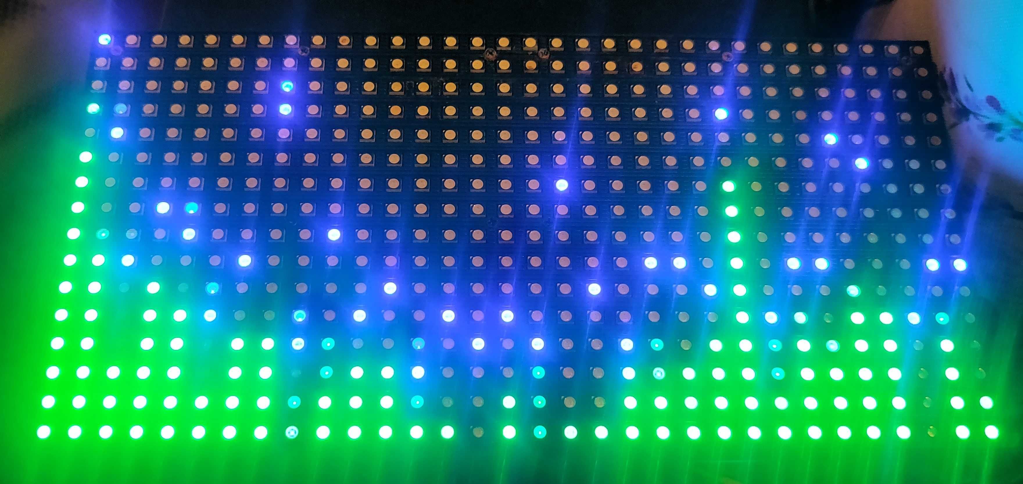 Display LEDs RGB de Espectro Musical Controlado por Som