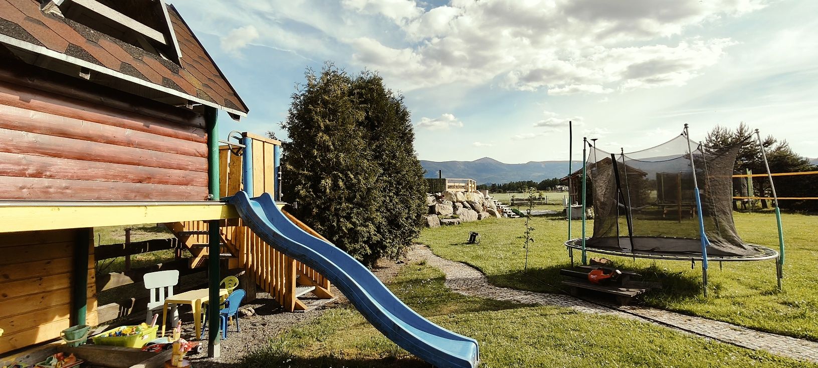 Pokoje z widokiem na Śnieżkę basen z podgrzewaną wodą