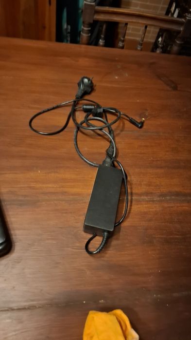 Portátil Acer Aspire E5-571G (i5 / 6 GB / 840M) – usado