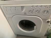 Maquina de lavar roupa indesit