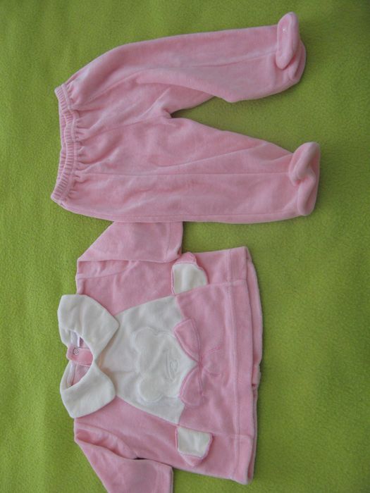 Conjunto de bebé (menina) – 0 a 1 Mês: