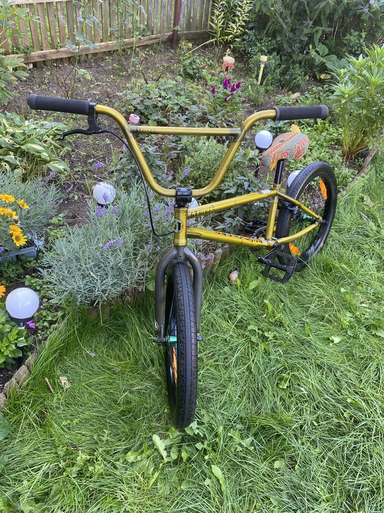 GT Performer 20.5"TT Bike-Yellow BMX