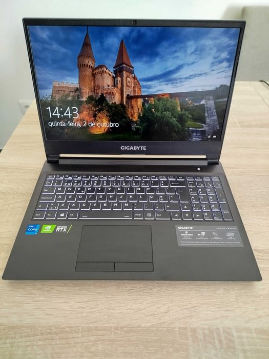 Portátil Gaming Gigabyte G5 - RTX 3050 | Ecrã 144Hz 16 GB RAM SSD-1 TB