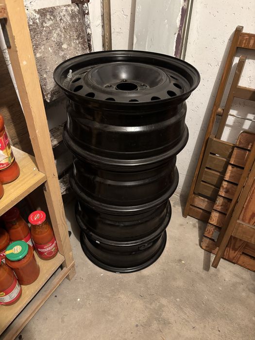 Felgi stalowe 16, 5x114.3 7J z czujnikami cisnienia powietrza