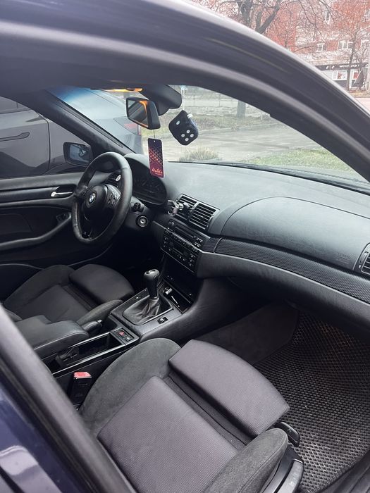 Продам машину BMW e46 318i