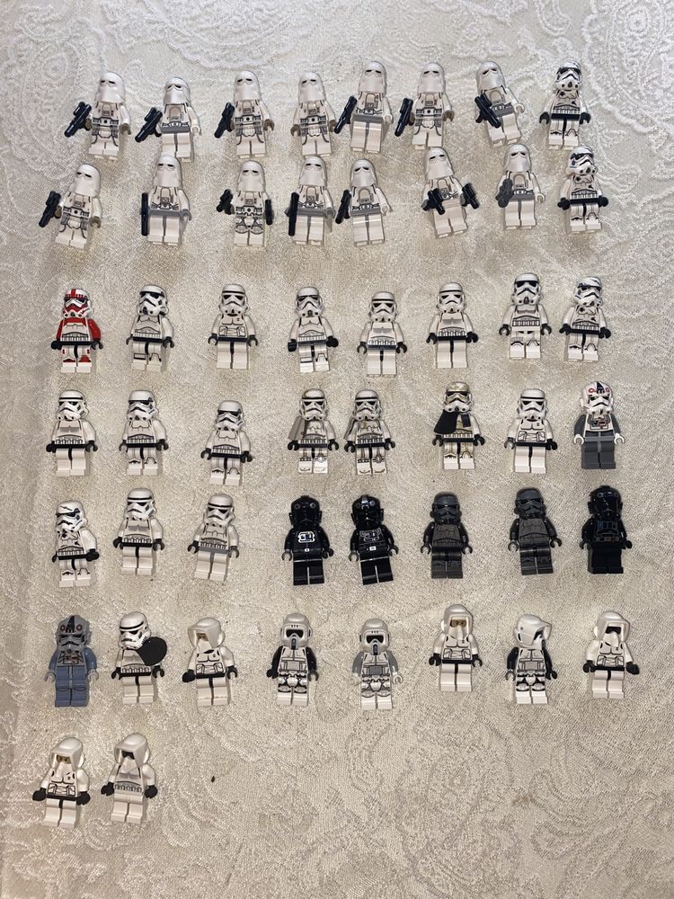 Ponad 300 figurek LEGO Star Wars