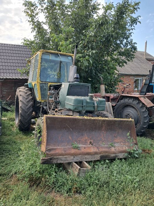 ЮМЗ 6 Ескаватор готовий до роботи