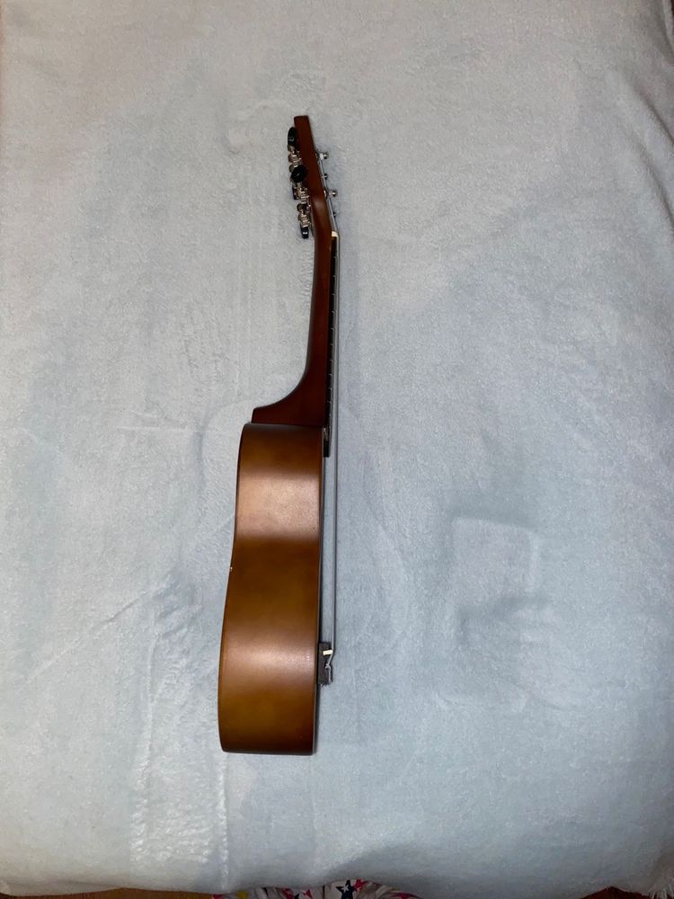 Ukulele Stagg como novo