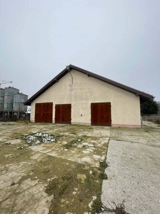 Budynek gospodarczy do wynajęcia.