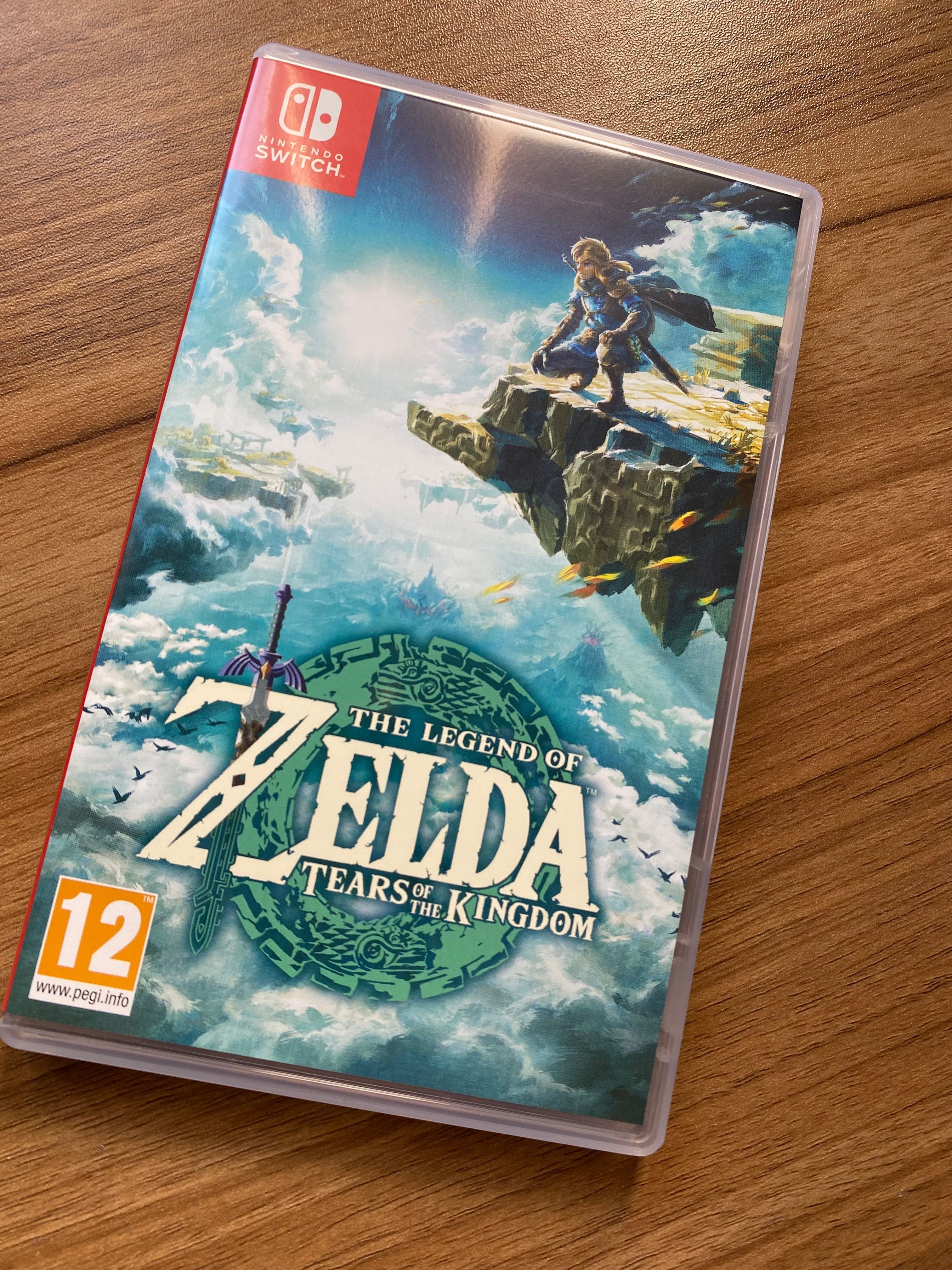Nintendo Switch OLED + Zelda TOTK + Pro Controller + Akcesoria