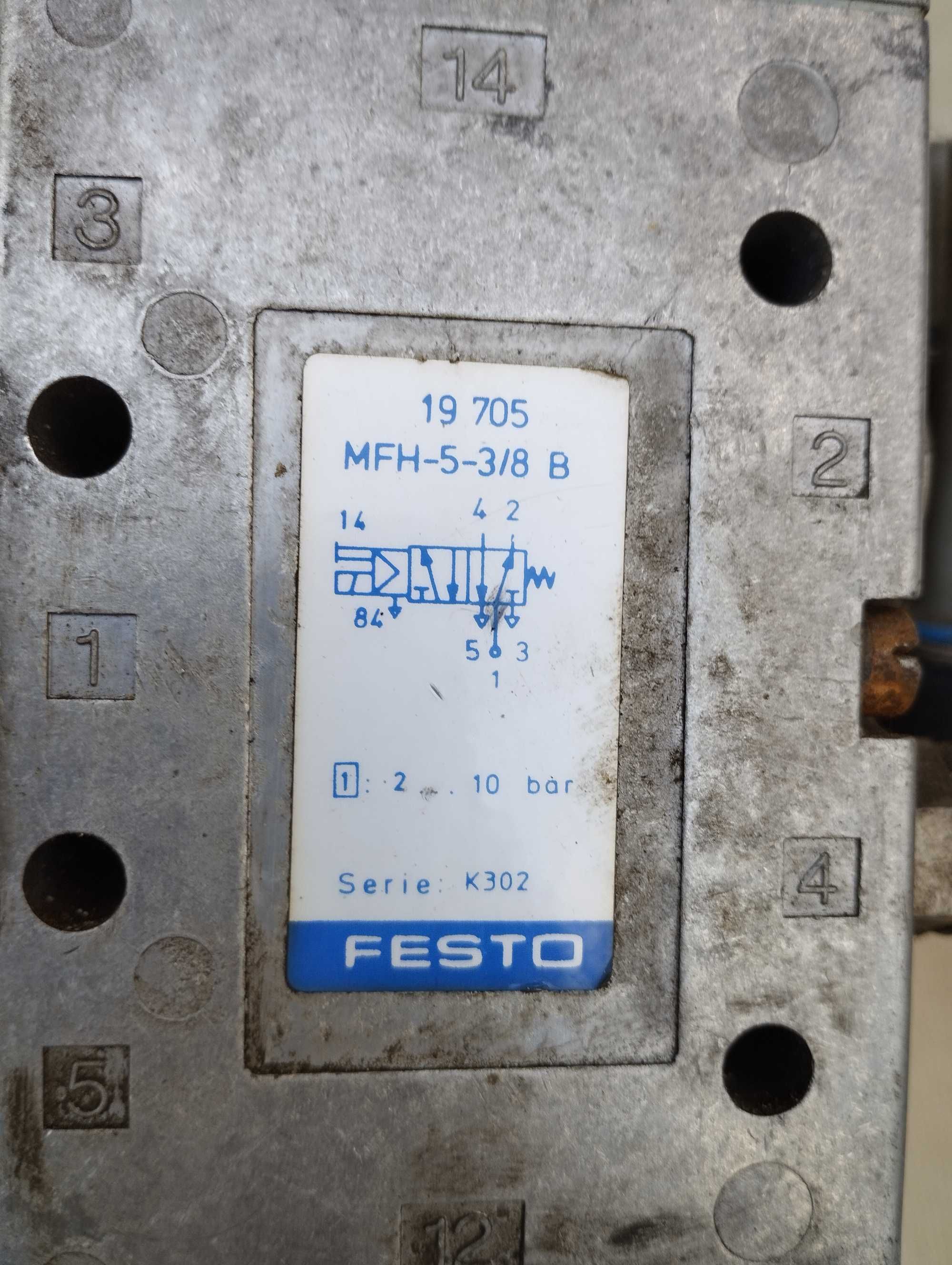 Festo.Пневмораспределитель MFH 5-3/8в.