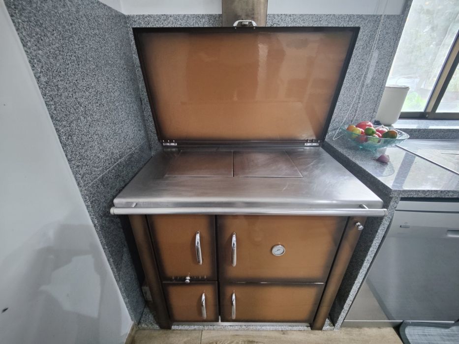 Fogão a lenha ótimo estado