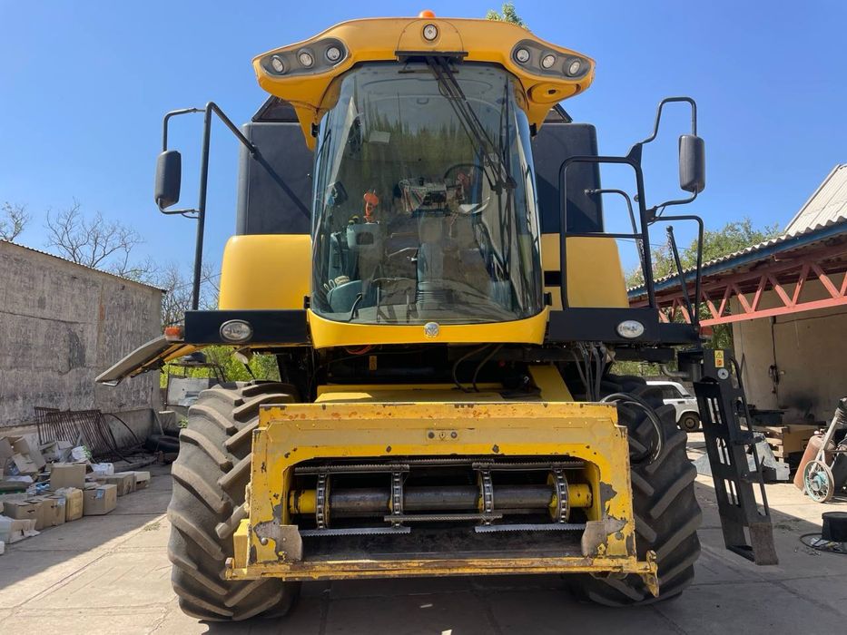 Продам комбайн NewHolland CX6090