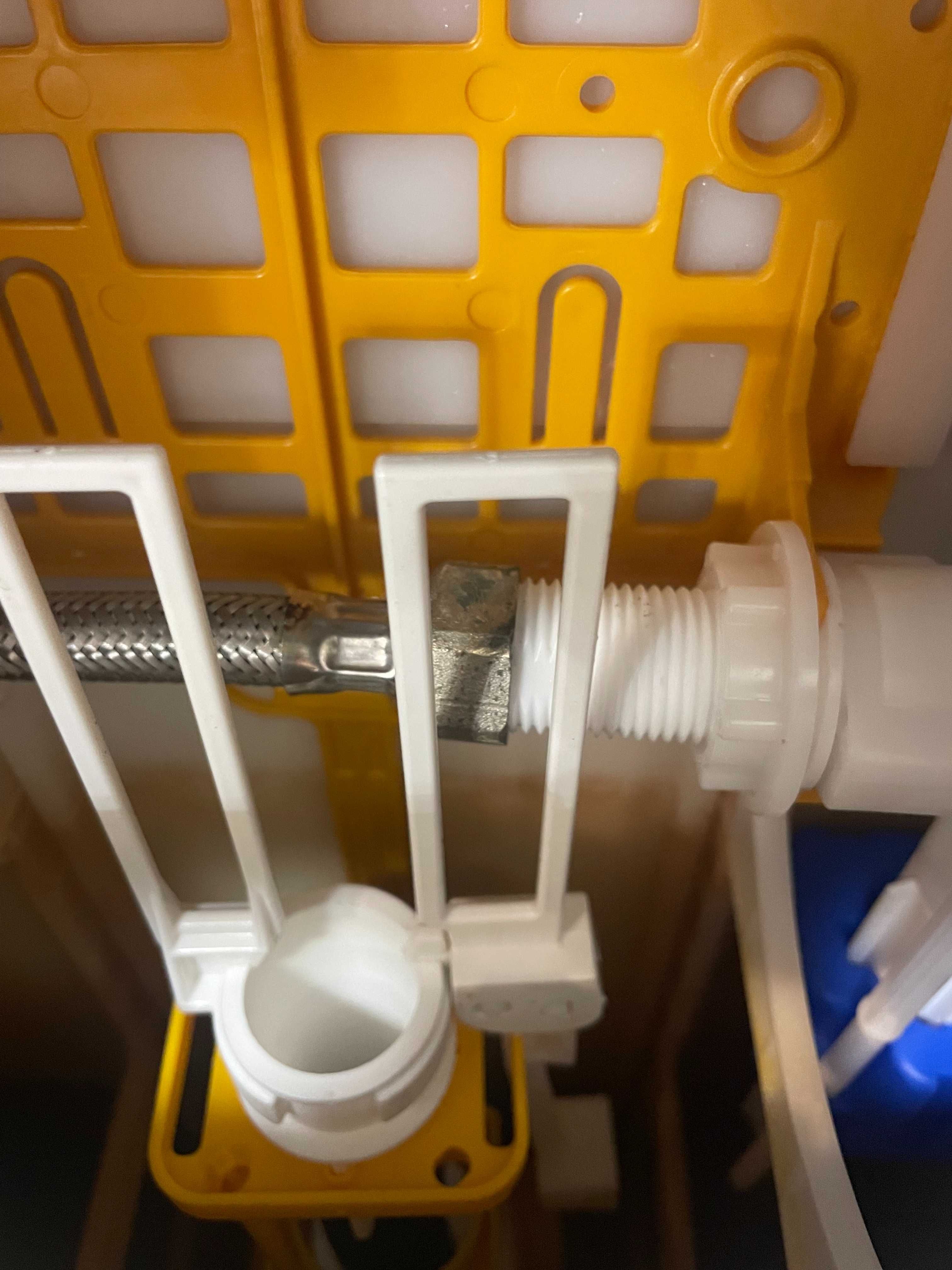 Hydraulik Naprawa spłuczek podtynkowych WC Montaż kabin prysznicowych