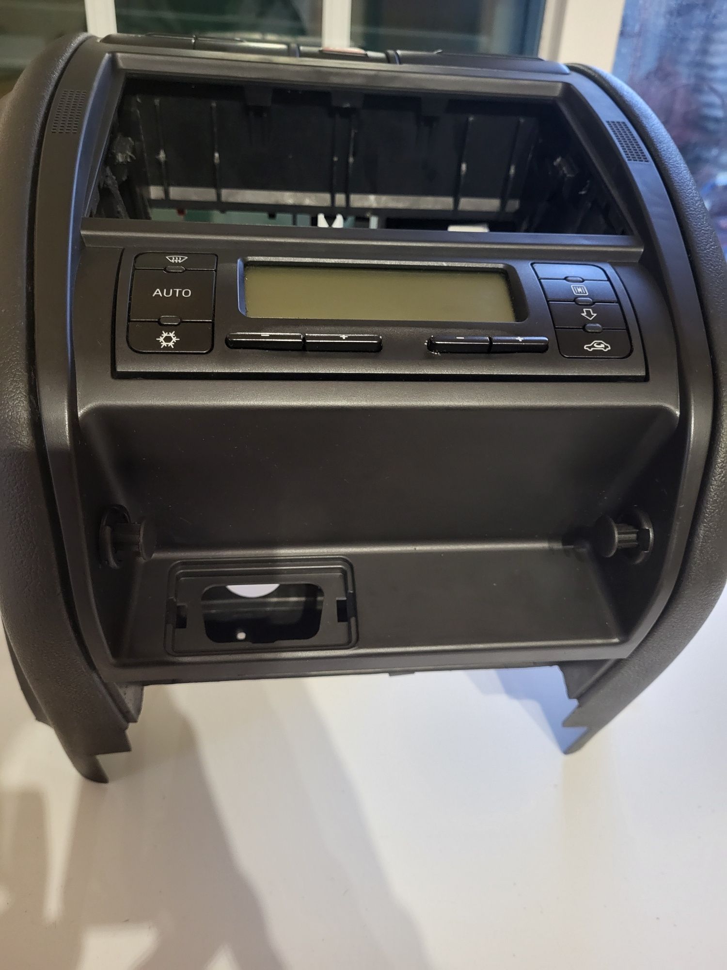 Consola 2din seat leon/toledo 1m