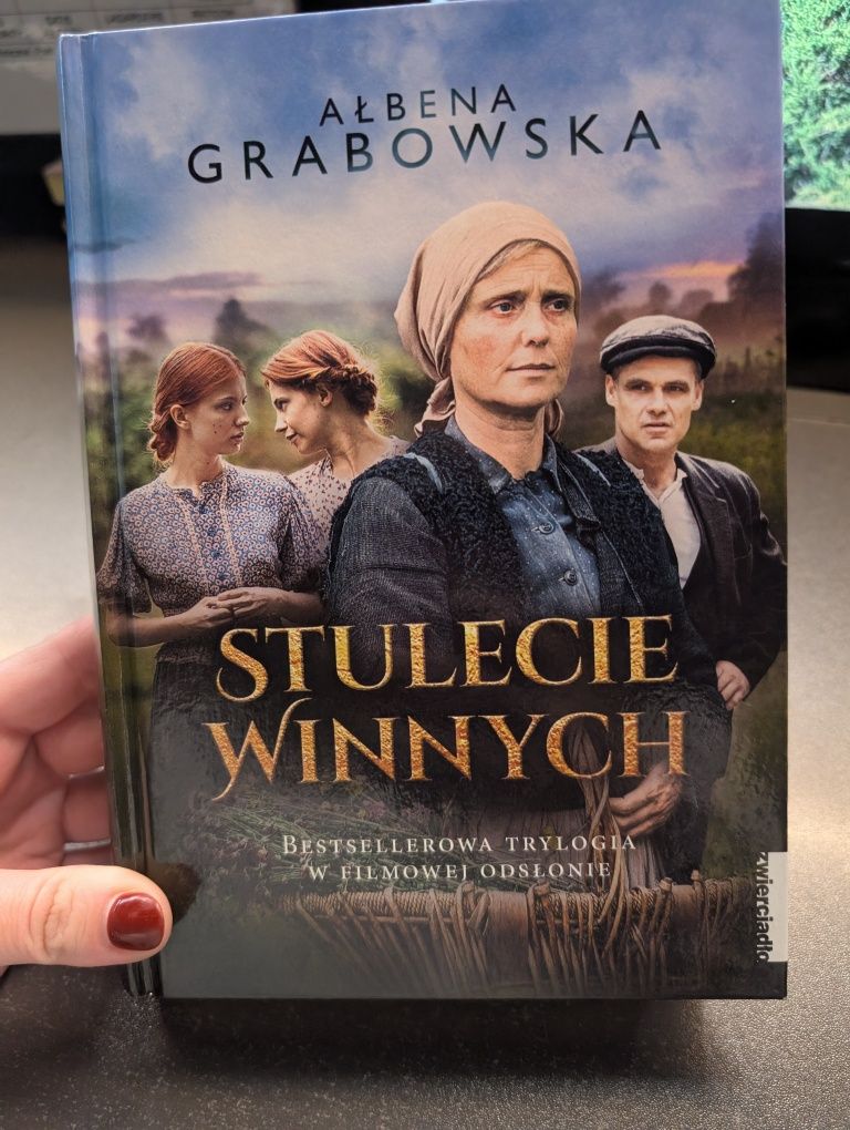 Albena Grabowska Stulecie Winnych książka