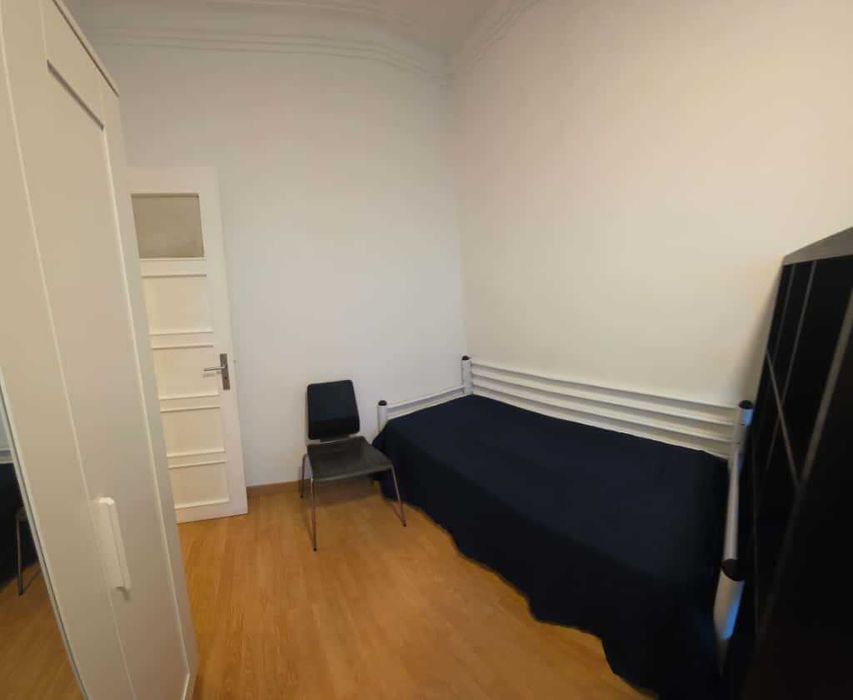 T1 com terraço privado — Roma-Areeiro, Lisboa